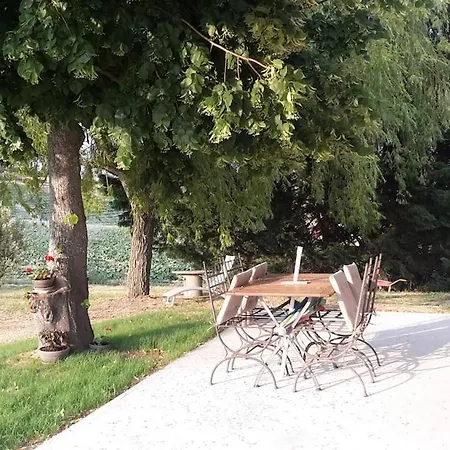Petite Maison De Charme En Luberon 度假居 *